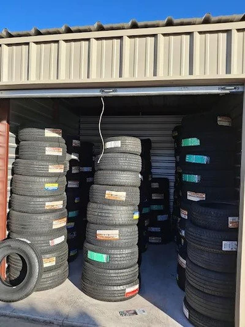 On-site tire service for 18-wheeler
